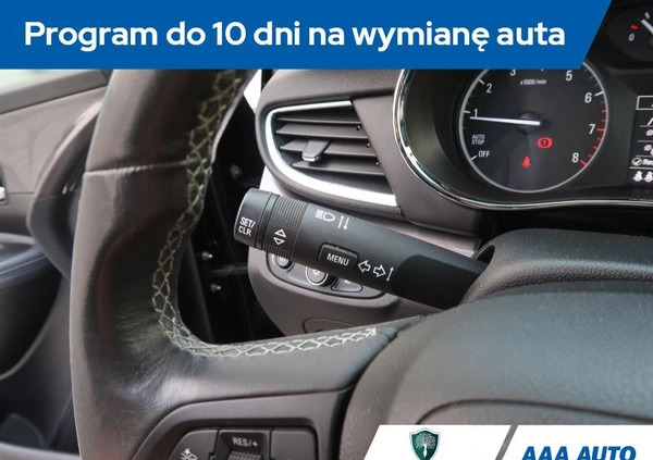 Opel Mokka cena 62000 przebieg: 94770, rok produkcji 2016 z Skawina małe 277
